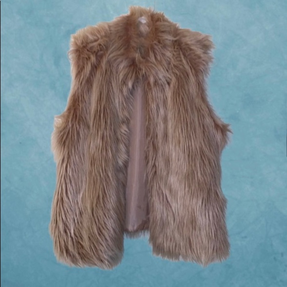 Faux fur sleeveless vest